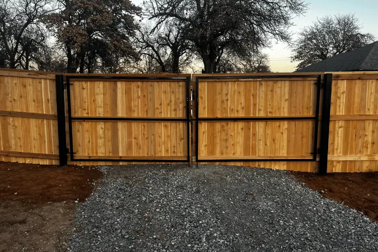 Cap and trim privacy gate OKC, Oklahoma City metro